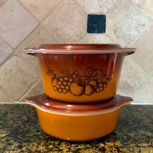 Pyrex Old Orchard Cinderella Lidded Casseroles Set-2-Pyrex Vintage Casseroles.